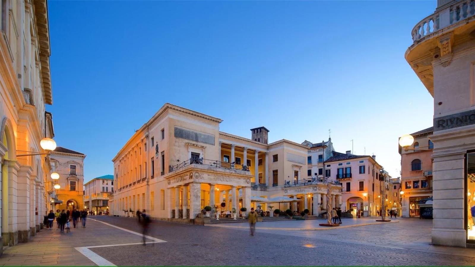 Officine Cavour Casa Dei Leoni Centro Storico Padovaアパートメント エクステリア 写真